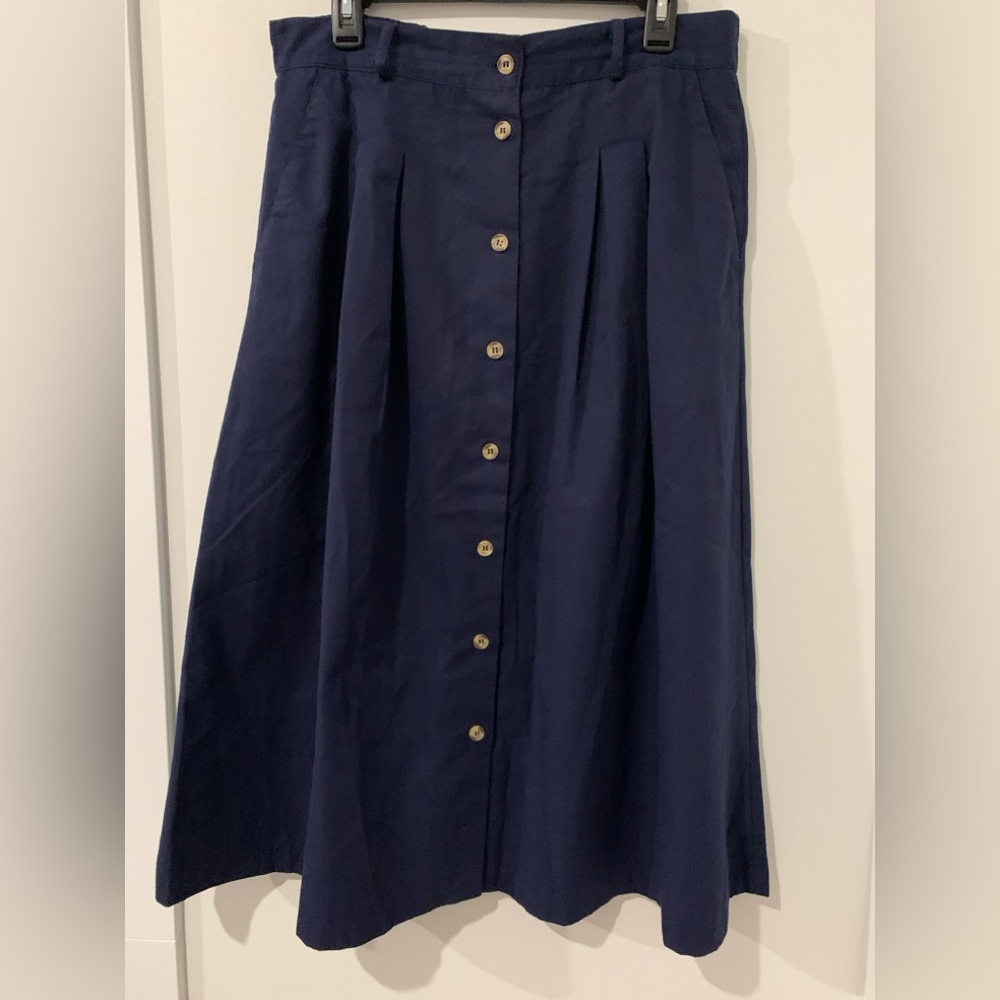 Navy skirt